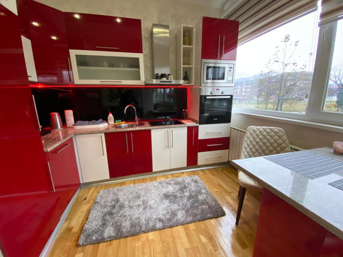 Apartman "Amy Delux" เซนิซา ภายนอก รูปภาพ