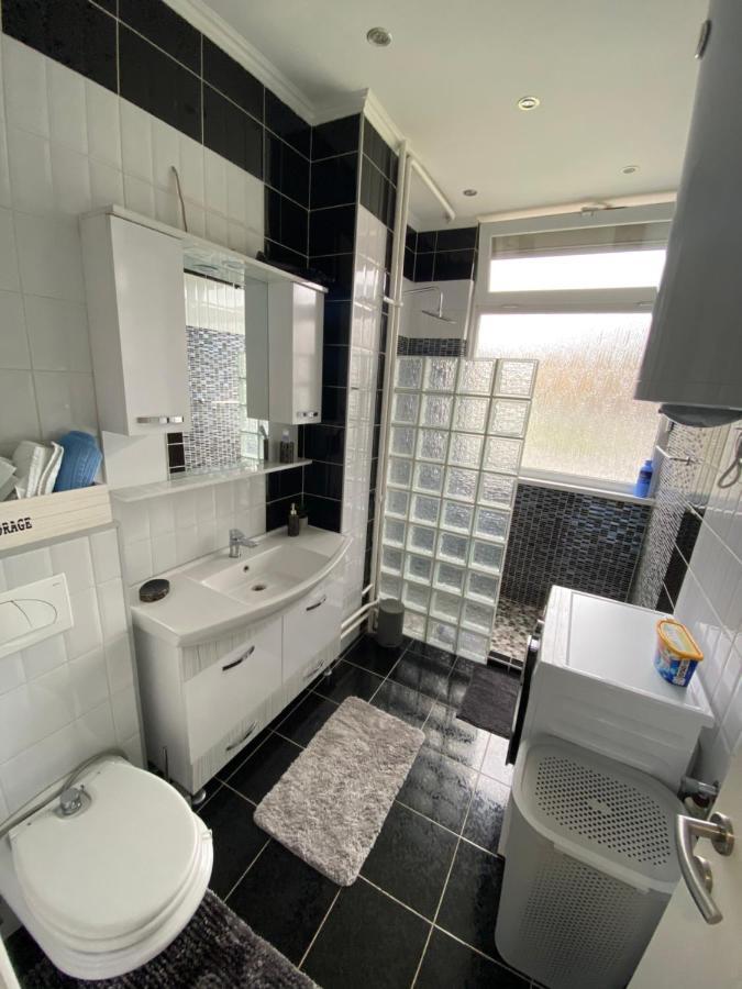 Apartman "Amy Delux" เซนิซา ภายนอก รูปภาพ