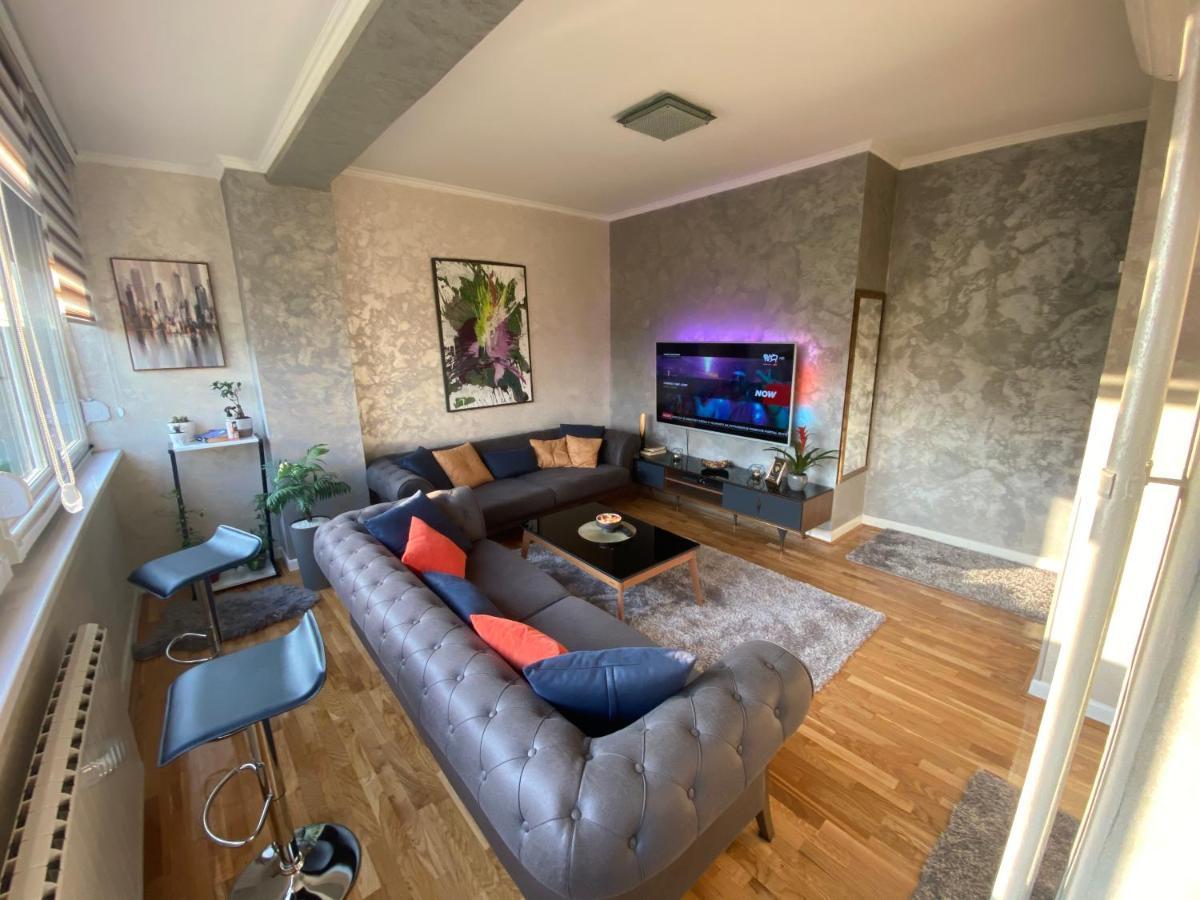 Apartman "Amy Delux" เซนิซา ภายนอก รูปภาพ